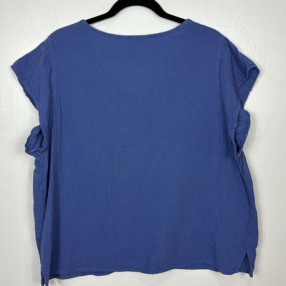 Three Dots Short Sleeve V-Neck Double Layer Cotton
Gauze Shirt Size XL - Picture 4 of 9